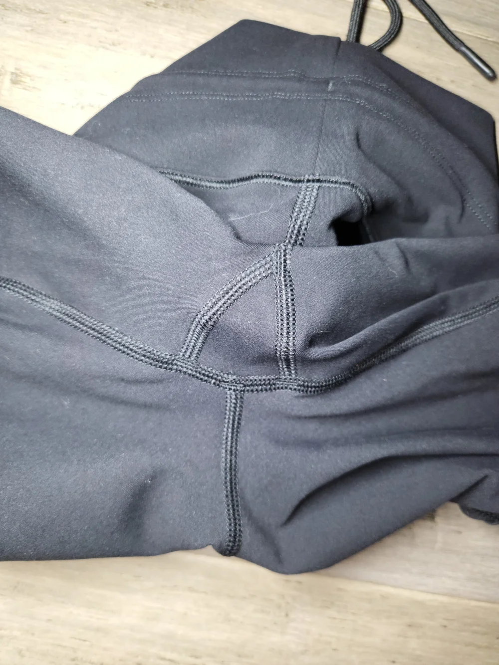 Vuori Black Daily Joggers High-Waist Performance Leggings